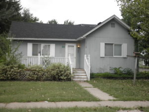 603 Wilson St., Winona MN - 4 bdrm 2-1/2 bath 5 blks from WSU